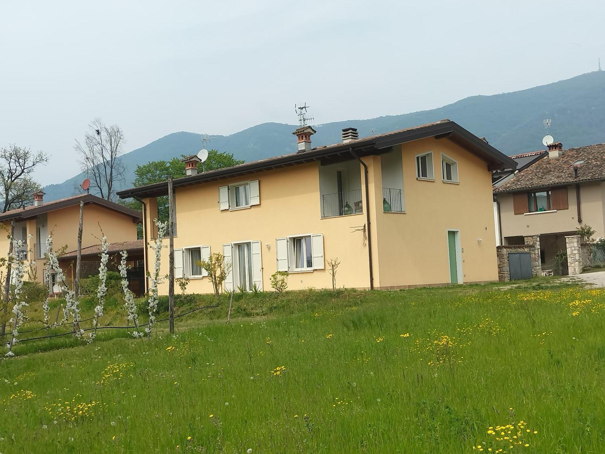 Appartement Cascina Legnago Trilocale A 6 Chilometri Da Salo' à Villanuova sul clisi Extérieur photo